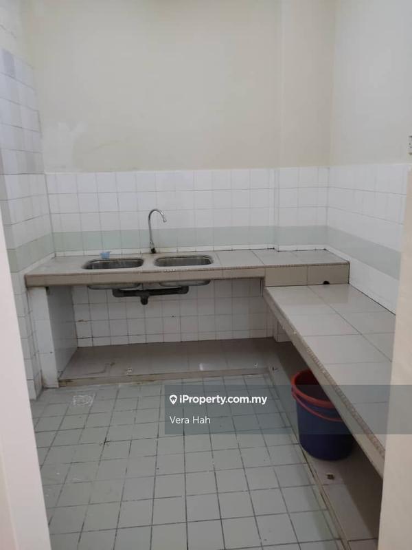 Pangsapuri untuk Dijual di Pelangi Court oleh Vera Hah - iProperty.com.my