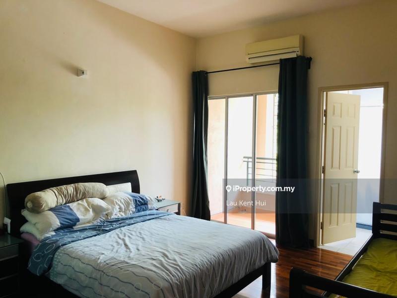 Rumah Berkembar untuk Dijual di Taman Equine, Seri Kembangan oleh Lau Kent Hui - iProperty.com.my