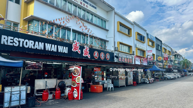 For Sale - 3 Storey Shop @ Taman Meranti Jaya , Chinese Crowd & High Demand Area