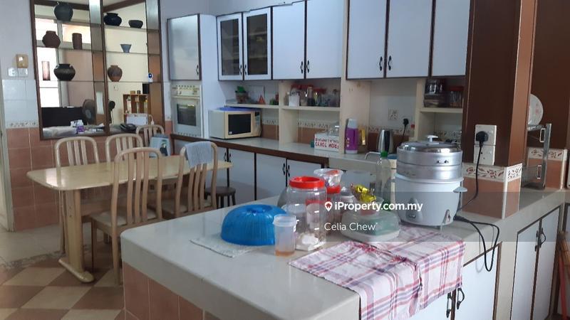 Rumah Berkembar untuk Dijual di Seksyen 22, Damansara Jaya, Petaling Jaya oleh Celia Chew - iProperty.com.my