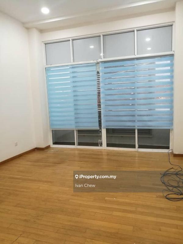 4.5-storey Terraced House for Sale in Taman Overseas Union (Taman Oug), Jalan Klang Lama (Old Klang Road) by Ivan Chew - iProperty.com.my