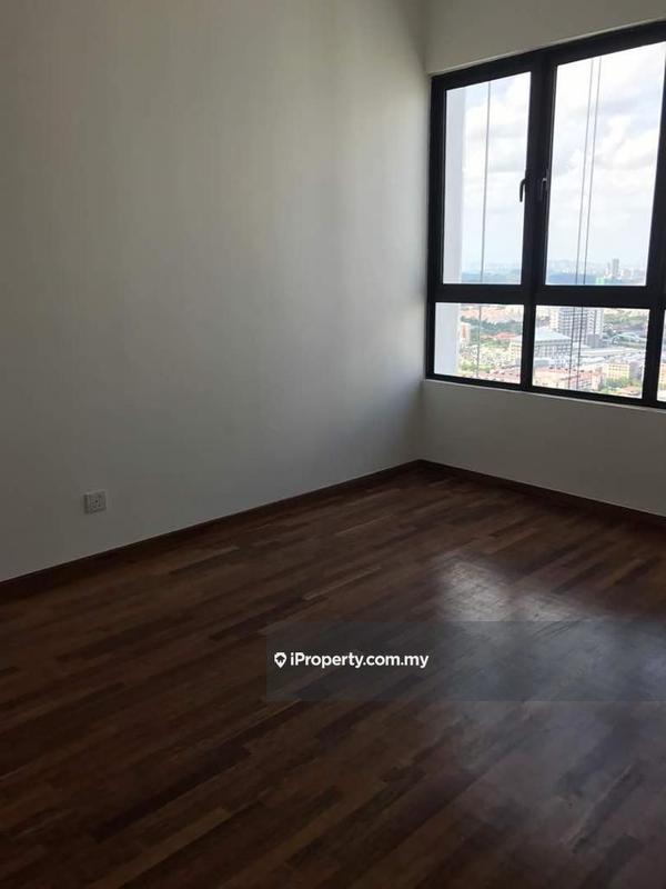 Kediaman Servis untuk Dijual di i-SOHO @ i-City oleh Debbie Tey - iProperty.com.my