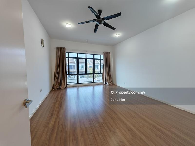 2-storey Terraced House untuk Dijual di 16 Sierra, Puchong oleh Jane Hor - iProperty.com.my