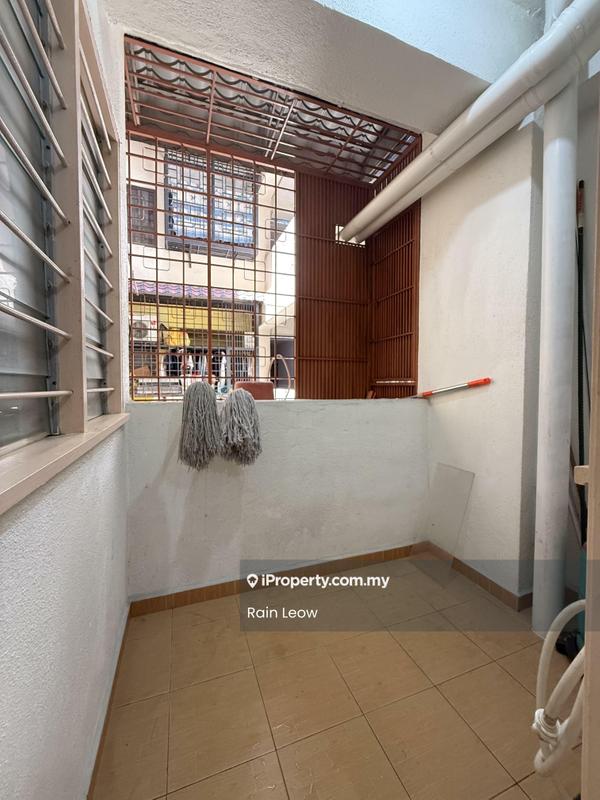 Condominium for Rent in Bayu Tasik 1 by Rain Leow - Balcony - iProperty.com.my