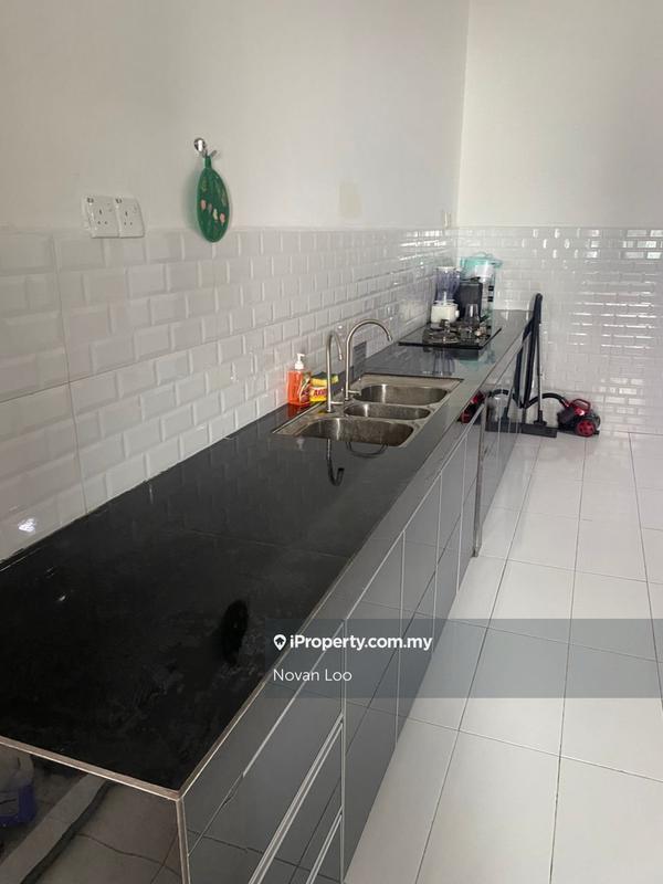 Banglo untuk Dijual di Taman Sri Lambak, Kluang oleh Novan Loo - iProperty.com.my