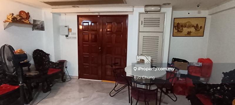 Bungalow House for Sale in Taman Overseas Union (Taman Oug), Jalan Klang Lama (Old Klang Road) by Ryo Chung - iProperty.com.my