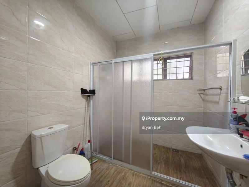 Bungalow House for Sale in Taman Taynton View, Cheras by Bryan Beh - iProperty.com.my
