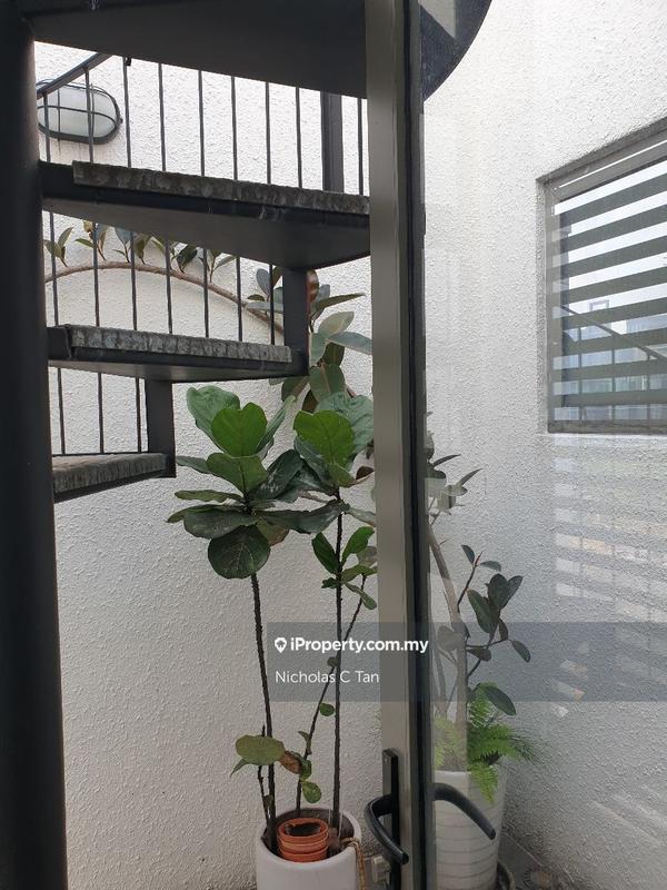 Residensi Servis untuk Dijual di Centrio Pantai Hillpark oleh Nicholas C Tan - iProperty.com.my