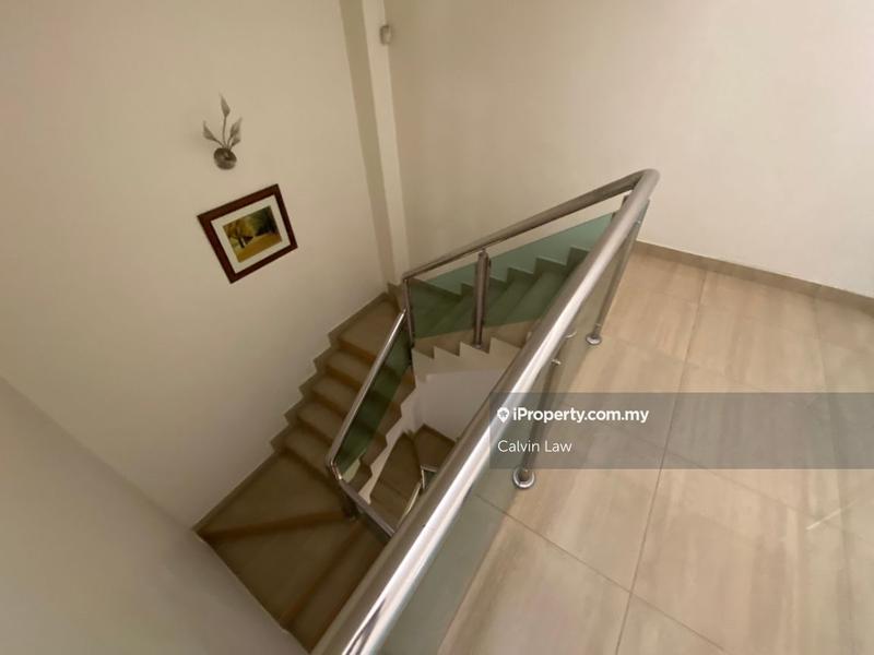 2.5-storey Terraced House for Sale in Bandar Utama 10, Bandar Utama by Calvin Law - iProperty.com.my