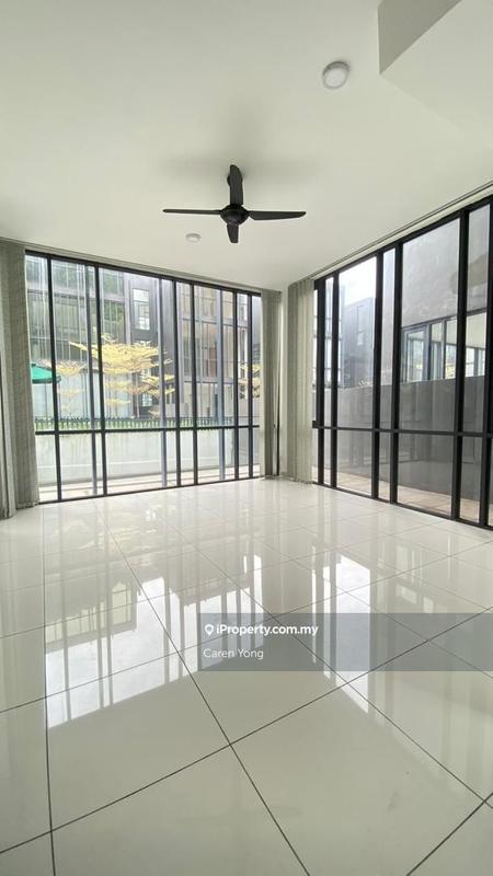 Rumah Berangkai 4 Tingkat untuk Dijual di Damansara Perdana, Selangor oleh Caren Yong - iProperty.com.my