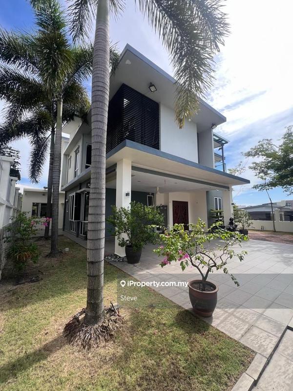 Bungalow House for Sale in D'alpinia, Puchong by Steve - iProperty.com.my