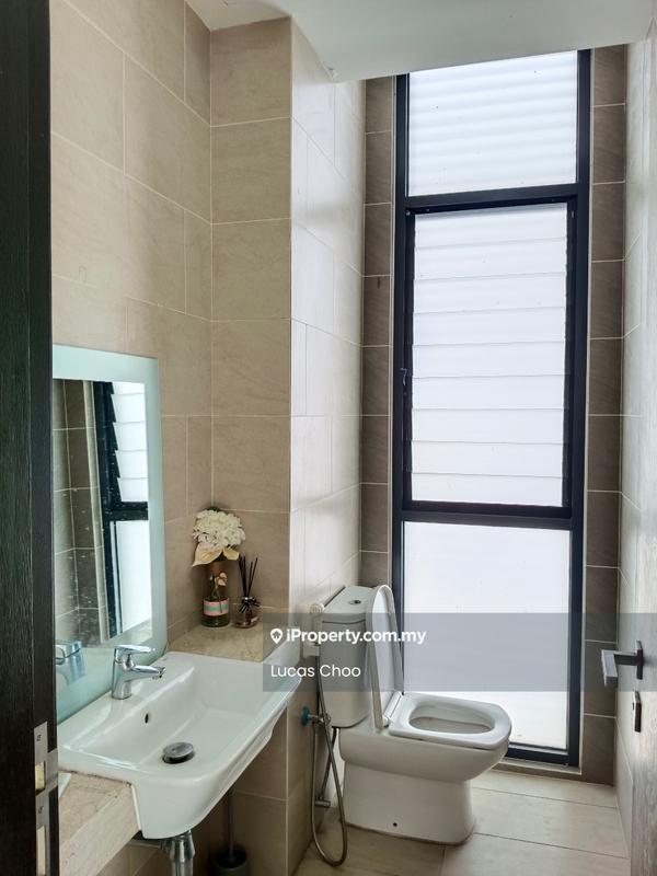 Rumah Teres 2.5-Tingkat untuk Dijual di 16 Quartz Courtyard Villa @Taman Melawati, Ampang oleh Lucas Choo - Bathroom - iProperty.com.my