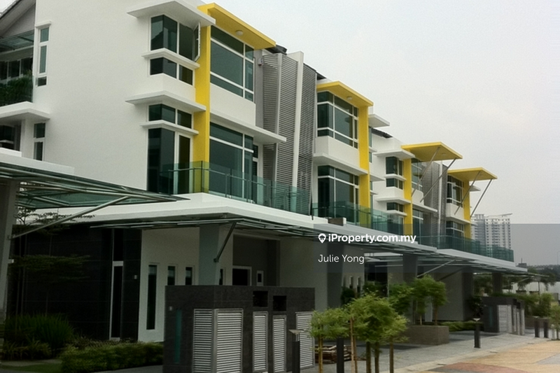 Semi-Detached House for Sale in Laman Damaisari @ Mont Kiara, Kuala Lumpur by Julie Yong - iProperty.com.my