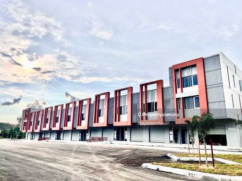 For Rent - Uni Square Shoplot Nilai Facing Mainroad 2 Floors Near USIM