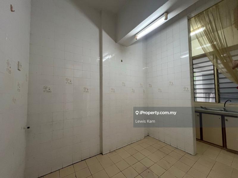 Pangsapuri untuk Dijual di Kayangan Puri Mutiara (KPM) oleh Lewis Kam - iProperty.com.my