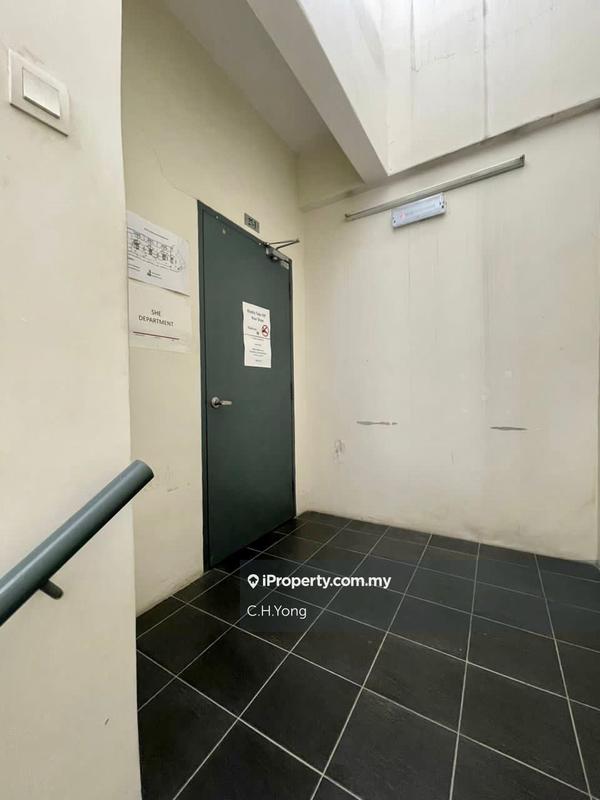 Pejabat untuk Disewa di Bandar Putra Permai, Seri Kembangan oleh C.H.Yong - iProperty.com.my