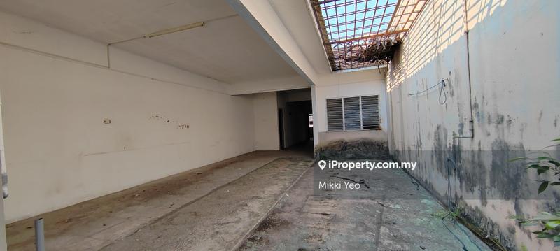 Kedai untuk Dijual di Taman Megah Ria, Masai oleh Mikki Yeo - iProperty.com.my