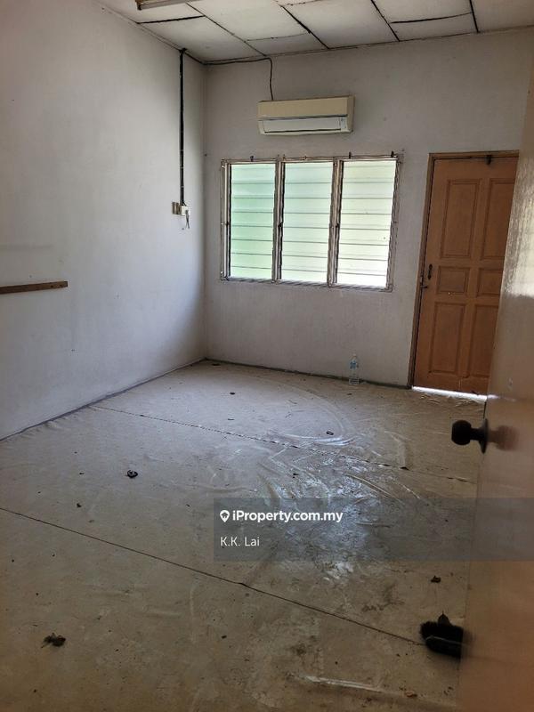Rumah Berangkai 2 Tingkat untuk Dijual di Taman Salak Selatan, Salak South oleh K.K. Lai - iProperty.com.my