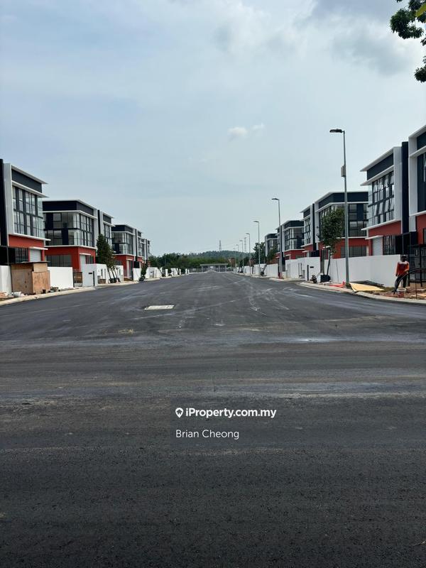 Semi-D Factory for Sale in Kota Puteri, Batu Arang by Brian Cheong - iProperty.com.my