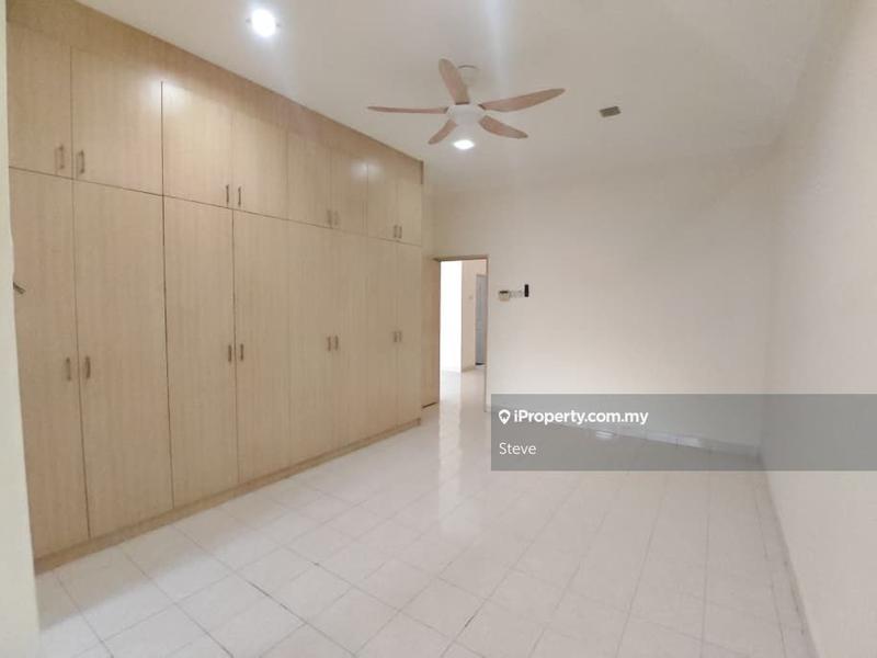 Semi-Detached House for Sale in Bandar Putra Permai, Seri Kembangan by Steve - iProperty.com.my