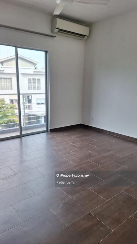 Rumah Bandar untuk Dijual di Kampung Sungai Kayu Ara, Petaling Jaya oleh Radiance Tan - iProperty.com.my