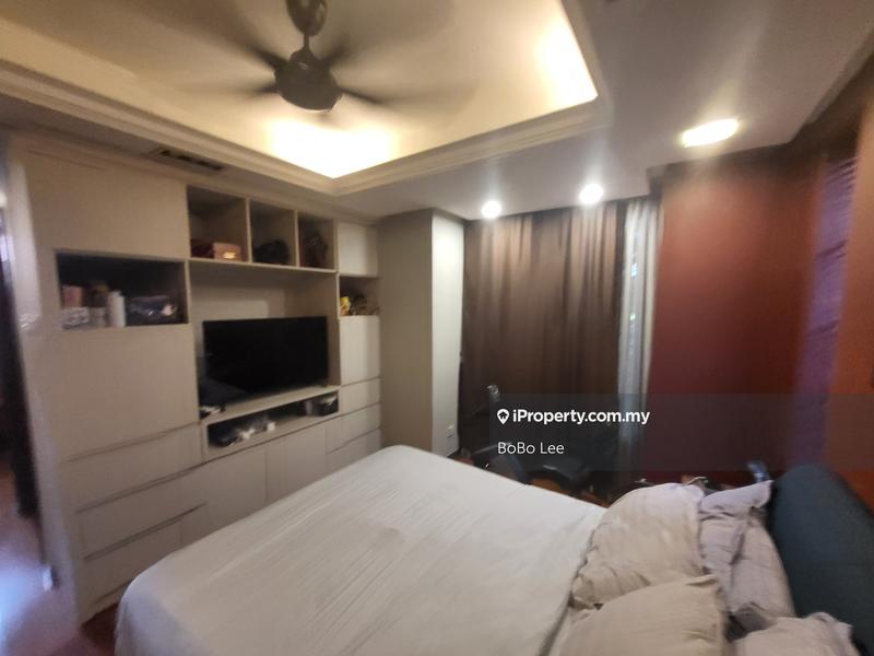 Rumah Berangkai 3 Tingkat untuk Dijual di Taman Salak Selatan, Salak South oleh BoBo Lee - iProperty.com.my