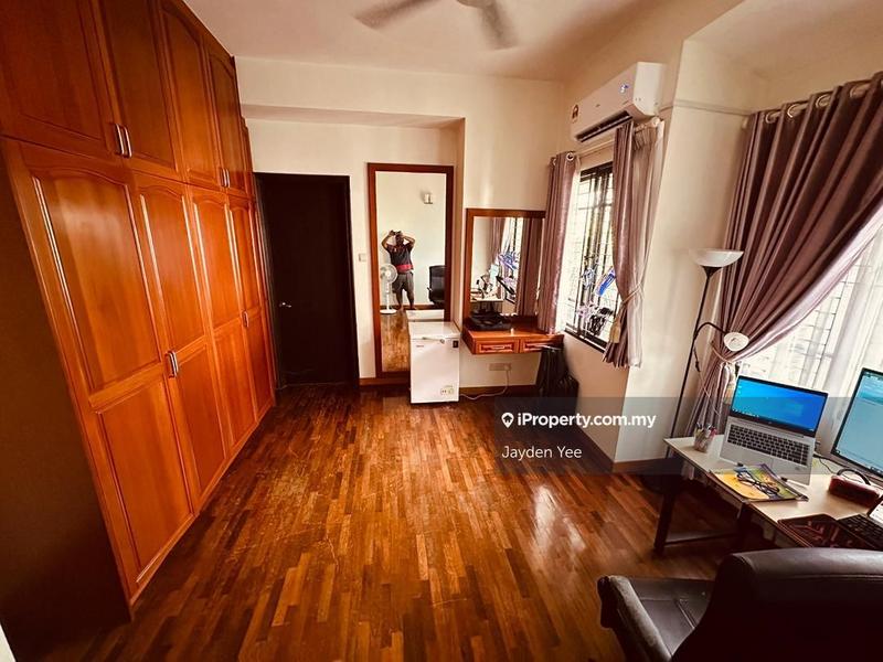 Semi-Detached House for Sale in Taman Yarl, Jalan Klang Lama (Old Klang Road) by Jayden Yee - iProperty.com.my