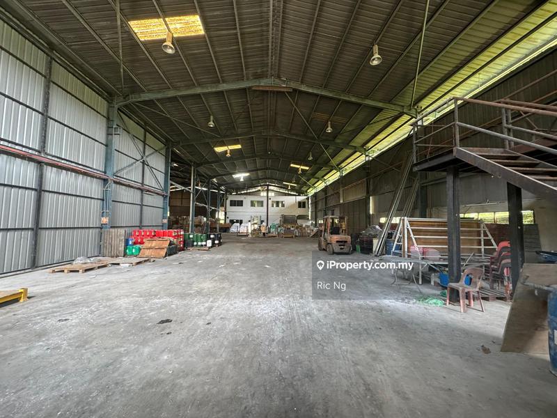 For Sale - Below Market Batang Kali Town City【 Detached Factory 】For sale
