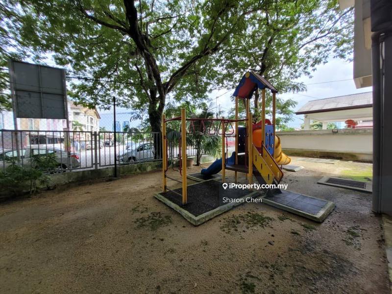 Townhouse for Sale in Bandar Utama, Selangor by Sharon Chen - iProperty.com.my