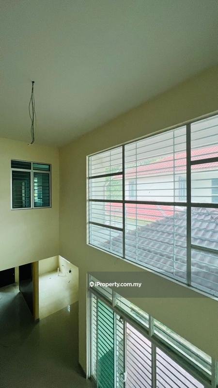 Rumah Berkembar untuk Dijual di Semenyih, Selangor oleh Robert See - iProperty.com.my
