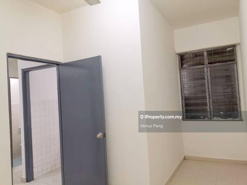 Rumah Pangsa untuk Dijual di Kuchai Entrepreneurs Park oleh Venus Pang - iProperty.com.my