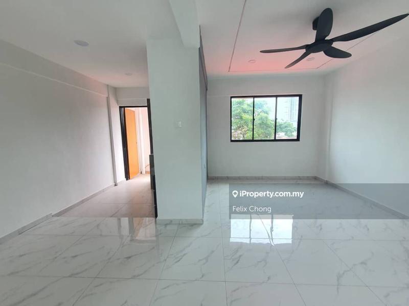 For Sale - Taman Molek