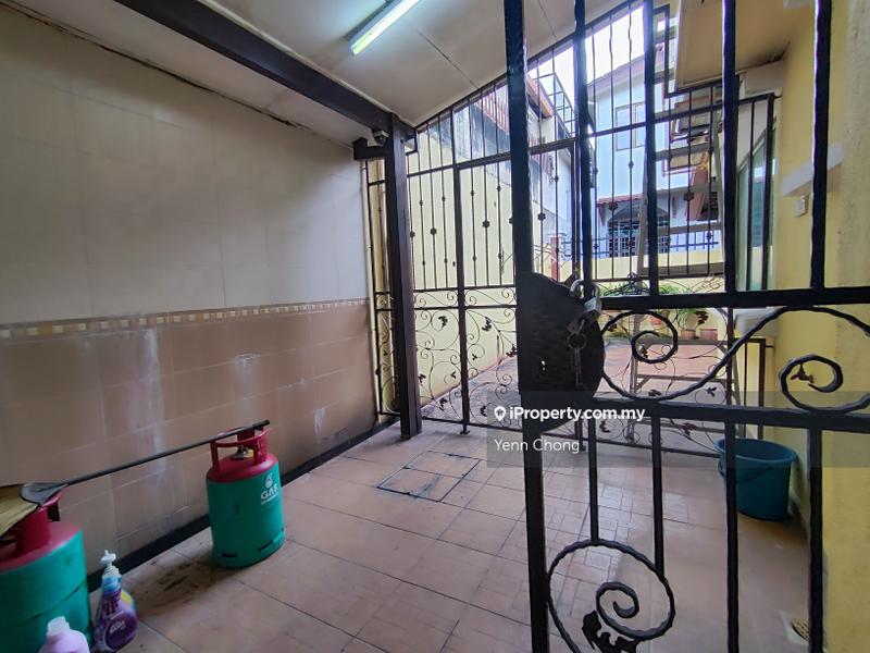 Semi-Detached House for Sale in Taman Yarl, Jalan Klang Lama (Old Klang Road) by Yenn Chong - iProperty.com.my