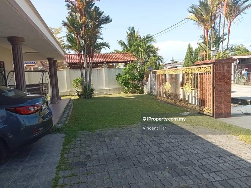 Bungalow House for Sale in Simpang Empat, Sitiawan by Vincent Har - iProperty.com.my