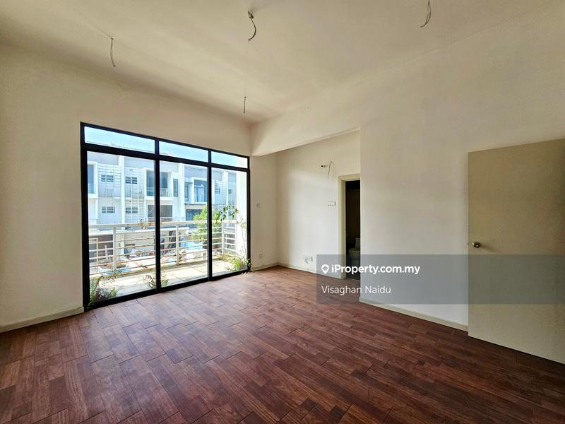 Rumah Teres 2.5-Tingkat untuk Dijual di Taman Tasik Residensi (Lake Club Parkhome), Rawang oleh Visaghan Naidu - iProperty.com.my