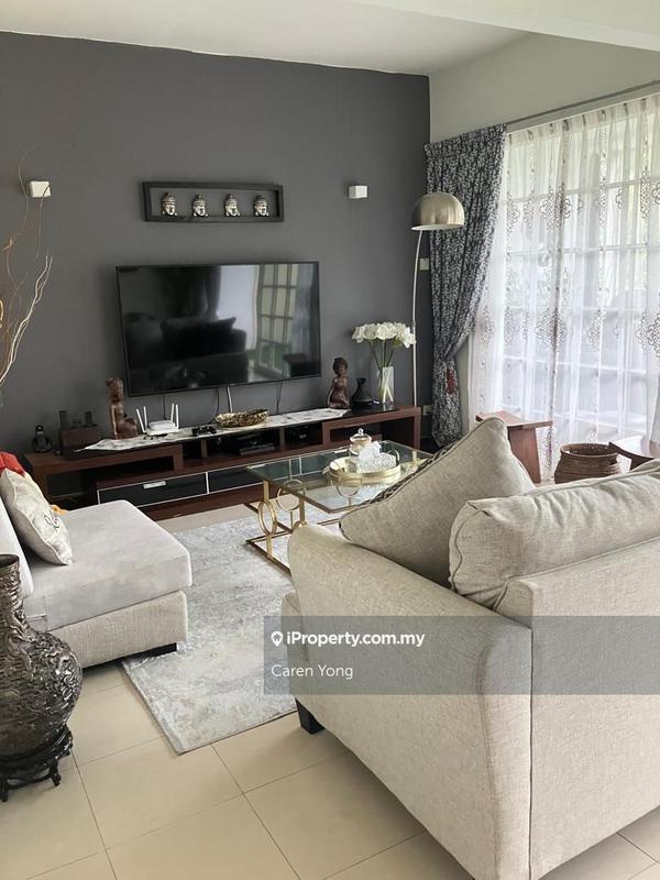 For Sale - Enau Court