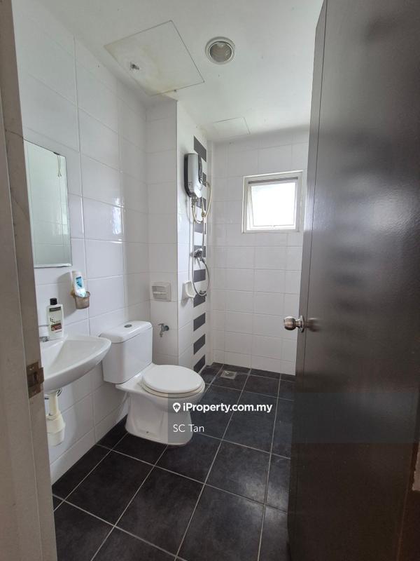 Condominium for Sale in Lagoon Suites by SC Tan - iProperty.com.my