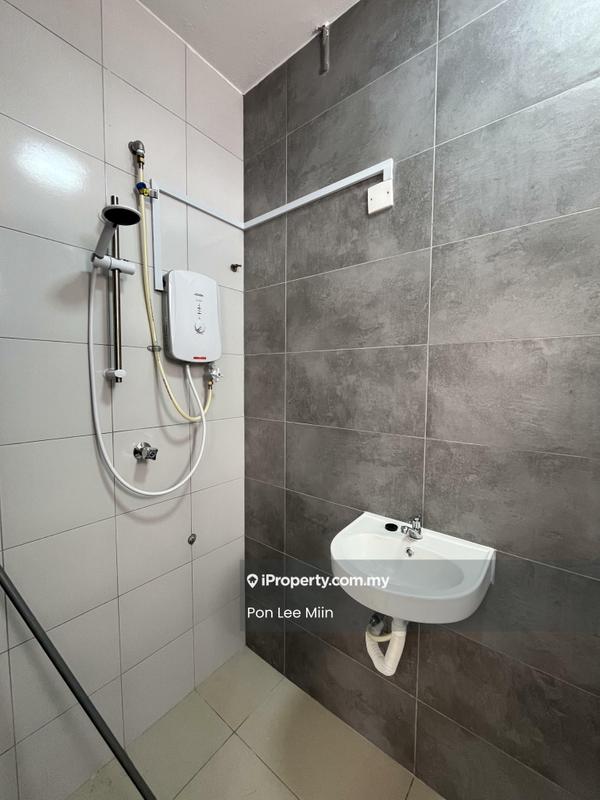 Pangsapuri untuk Disewa di Manor Apartment oleh Pon Lee Miin - Bathroom - iProperty.com.my