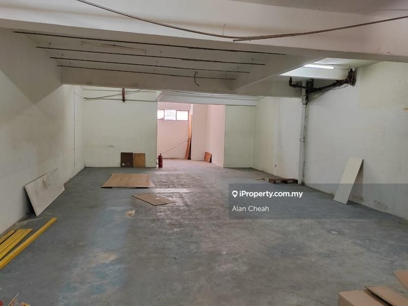 Kilang Teres untuk Dijual di Taman Sri Serdang, Seri Kembangan oleh Alan Cheah - iProperty.com.my