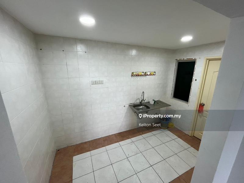 Apartment for Sale in Anggerik Villa 2 by Kelton Seet - iProperty.com.my