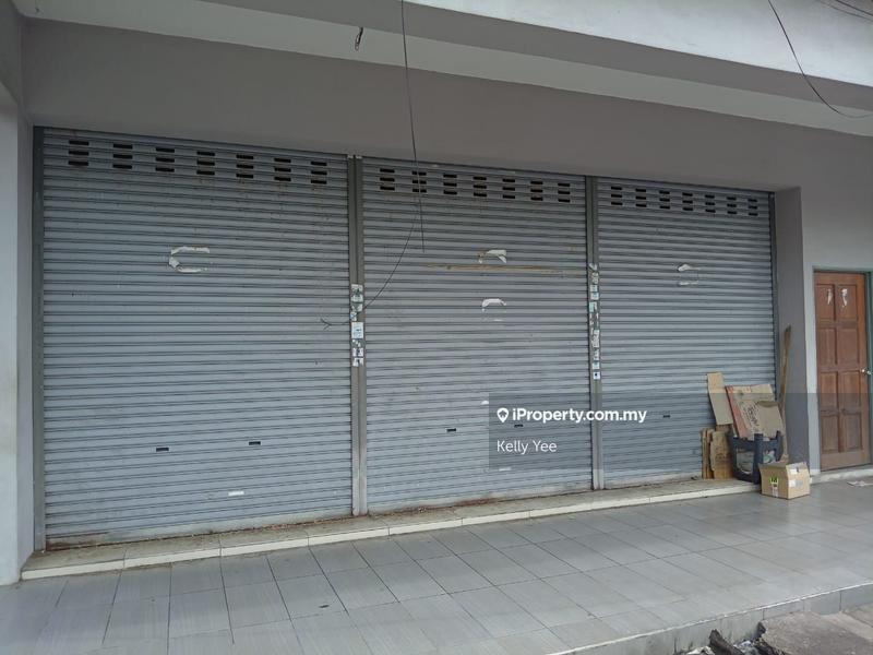 For Sale - 3 Storey Endlot Shoplot @ Taman Seluang for Sale