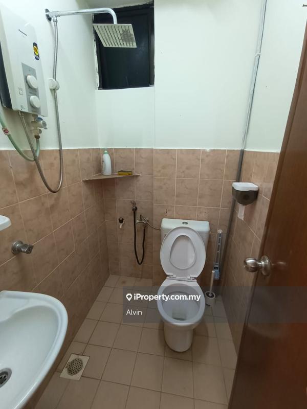 Pangsapuri untuk Dijual di Pangsapuri Bukit Beruang Utama oleh Alvin - iProperty.com.my