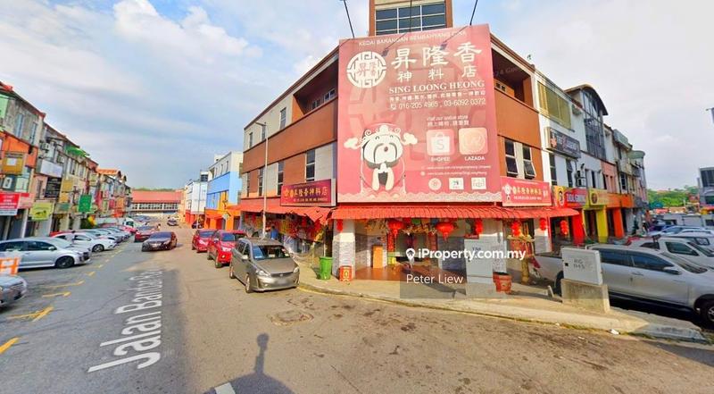 For Sale - ROI ABOVE 4.3% CORNER 3 STOREY AT PUSAT BANDAR RAWANG, GOOD FRONTAGE, HIGH DEMAND, TENANTED, rawang