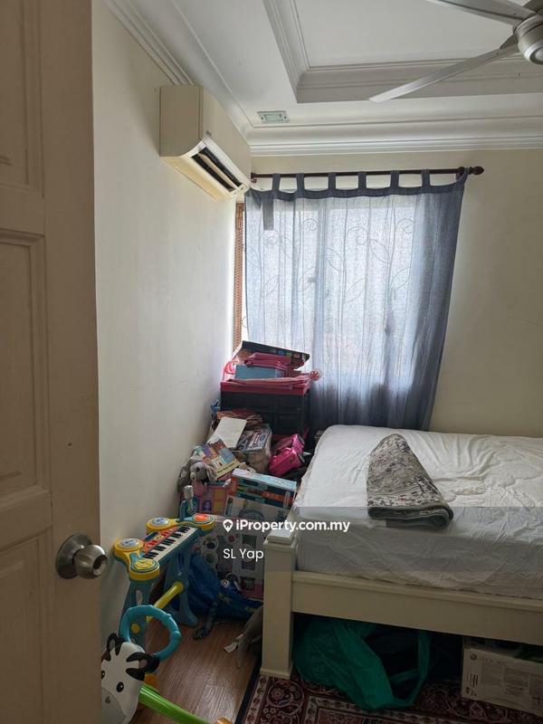 Kondominium untuk Dijual di Amadesa Resort Condominium oleh SL Yap - Bedroom - iProperty.com.my