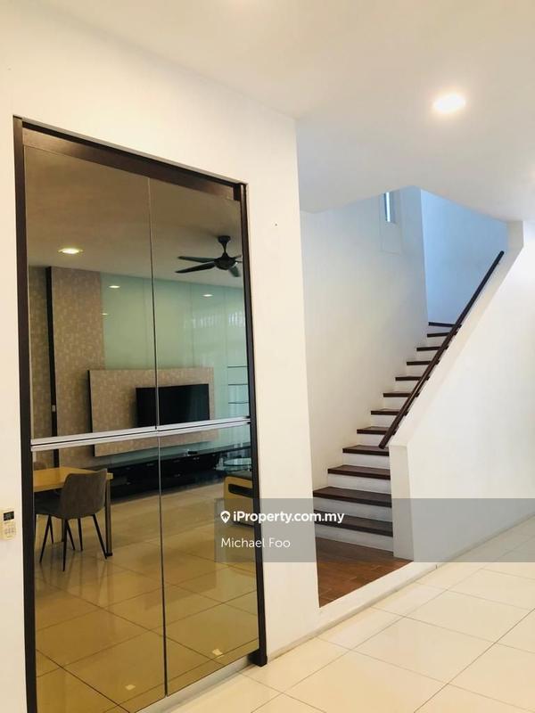 Rumah Berangkai 3 Tingkat untuk Dijual di Serdang, Seri Kembangan oleh Michael Foo - iProperty.com.my