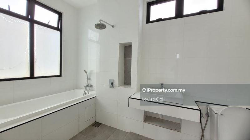 Bungalow House for Sale in Bandar Puncak Alam, Puncak Alam by Louise Ooi - iProperty.com.my