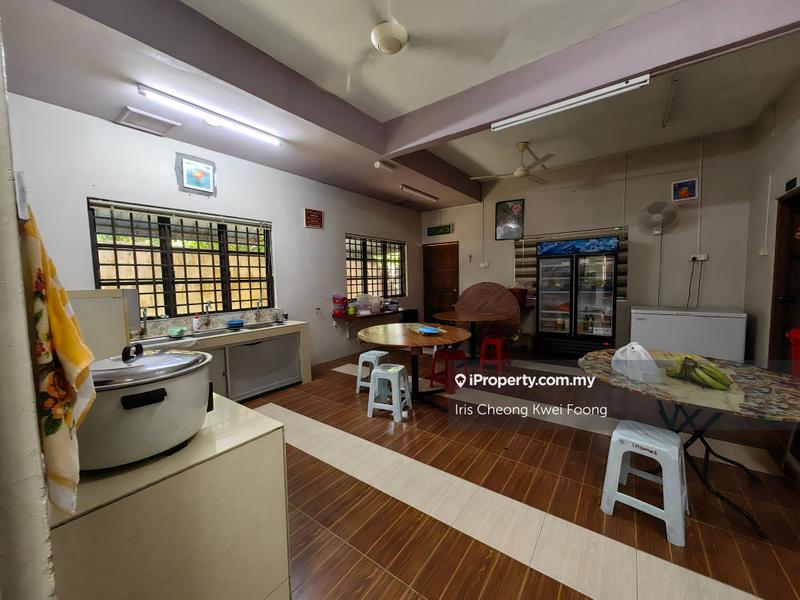 Bungalow House for Sale in z19hj, Ipoh by Iris Cheong Kwei Foong - Wet kitchen - iProperty.com.my