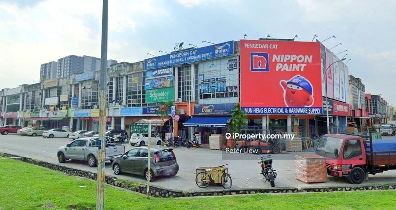 For Sale - ROI 4% Above CORNER LOT AT BANDAR PINGGIRAN SUBANG, JALAN BULAN U5, FULLY TENANTED, GOOD BUY