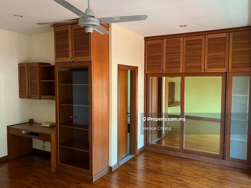 Bungalow House for Sale in Bukit Gita Bayu, Seri Kembangan by Venice Chong - iProperty.com.my