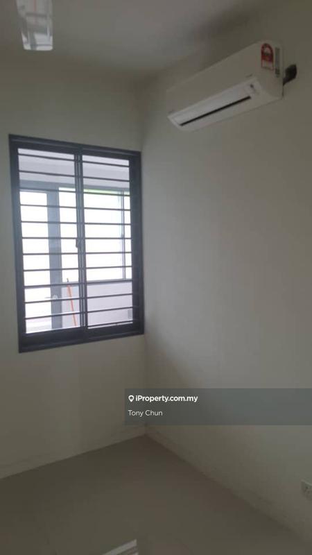 Rumah Berangkai 3 Tingkat untuk Dijual di Taman Seri Segar, Semenyih oleh Tony Chun - iProperty.com.my